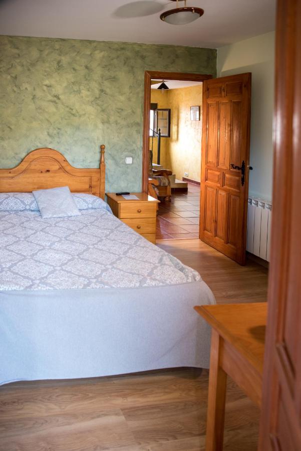 Hospedaje Rural Casa Parri Poveda de la Sierra Екстериор снимка