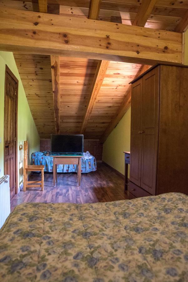 Hospedaje Rural Casa Parri Poveda de la Sierra Екстериор снимка