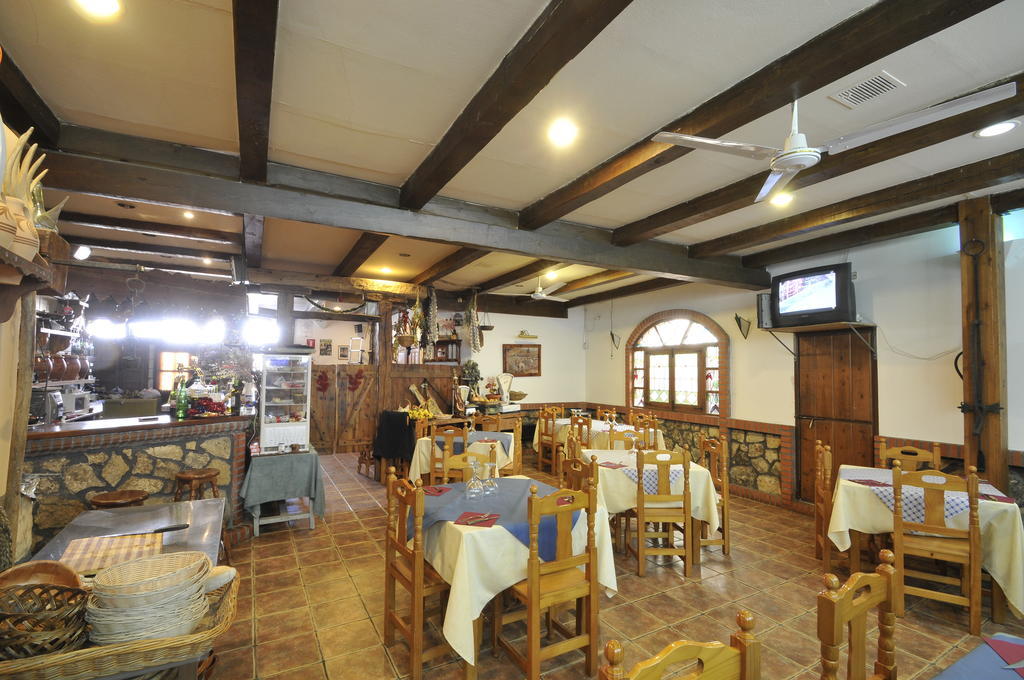 Hospedaje Rural Casa Parri Poveda de la Sierra Екстериор снимка